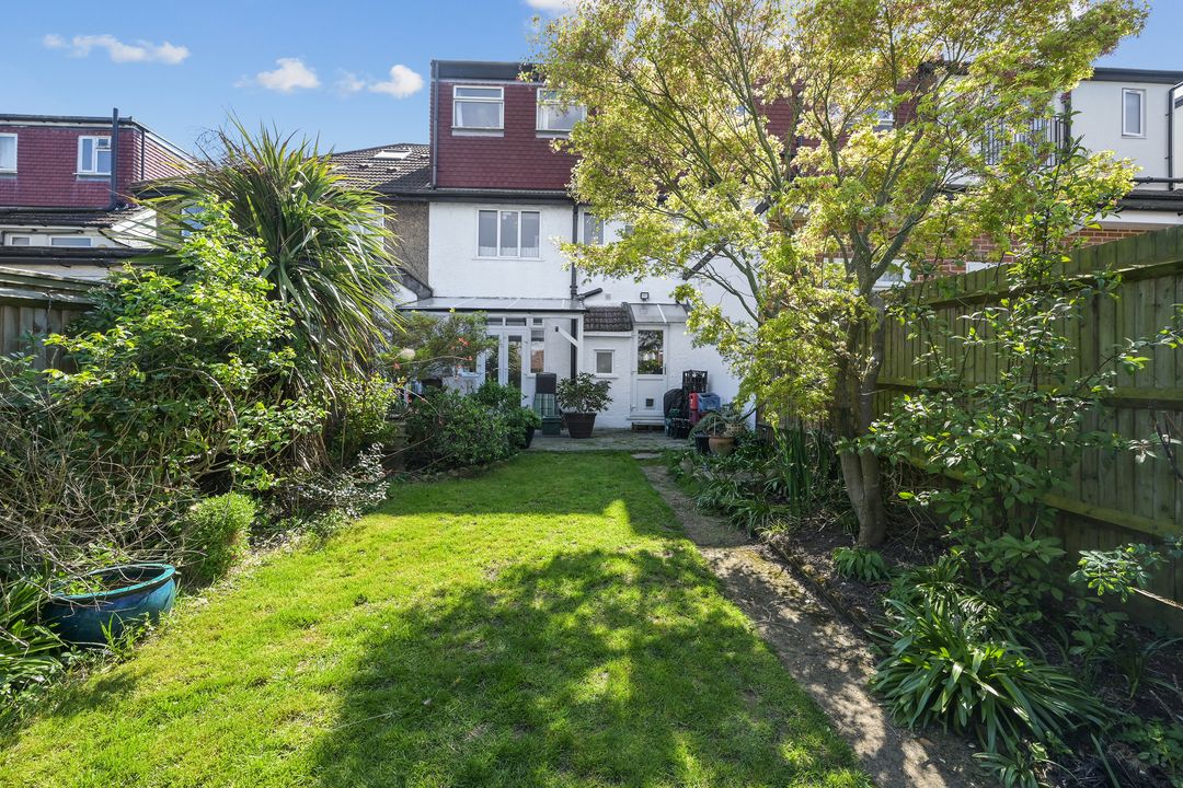 4 bed terraced house for sale in Elmbank Way, London 6