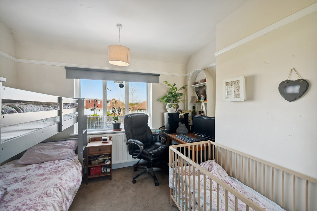 4 bed terraced house for sale in Elmbank Way, London  - Property Image 10