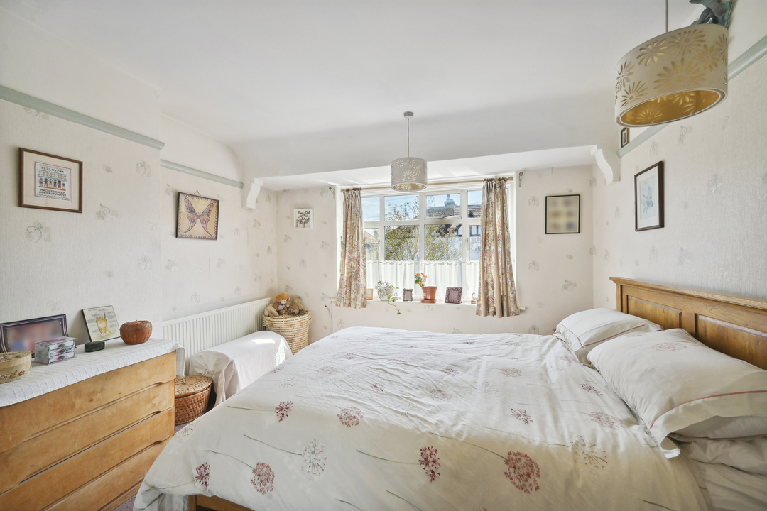 4 bed terraced house for sale in Elmbank Way, London 4