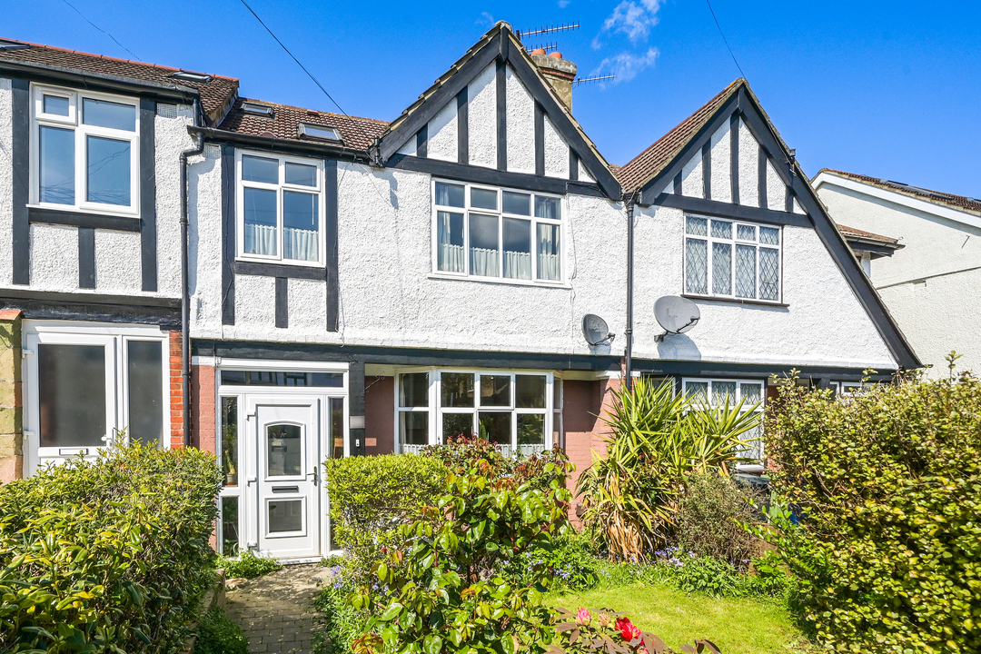 4 bed terraced house for sale in Elmbank Way, London 8