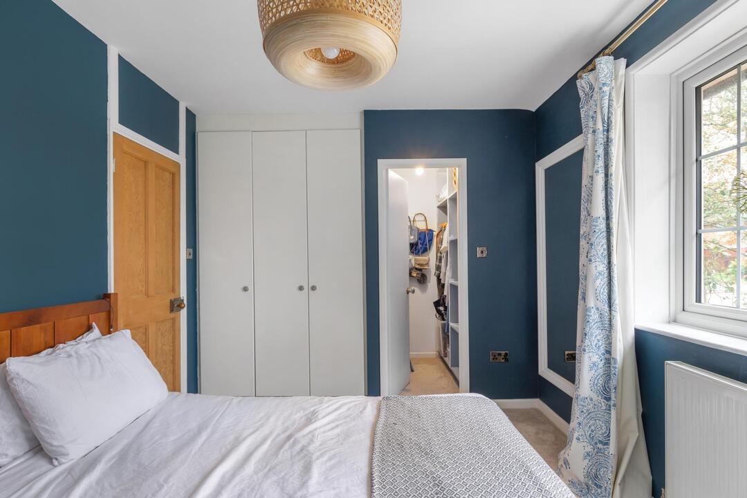 2 bed terraced house for sale in Cuckoo Avenue, Hanwell 16