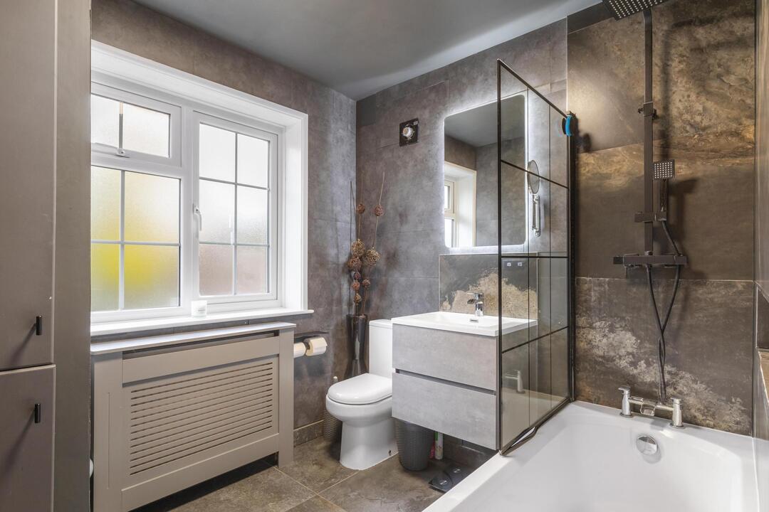 2 bed terraced house for sale in Cuckoo Avenue, Hanwell 12