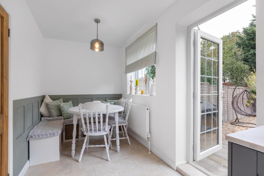 2 bed terraced house for sale in Cuckoo Avenue, Hanwell 10
