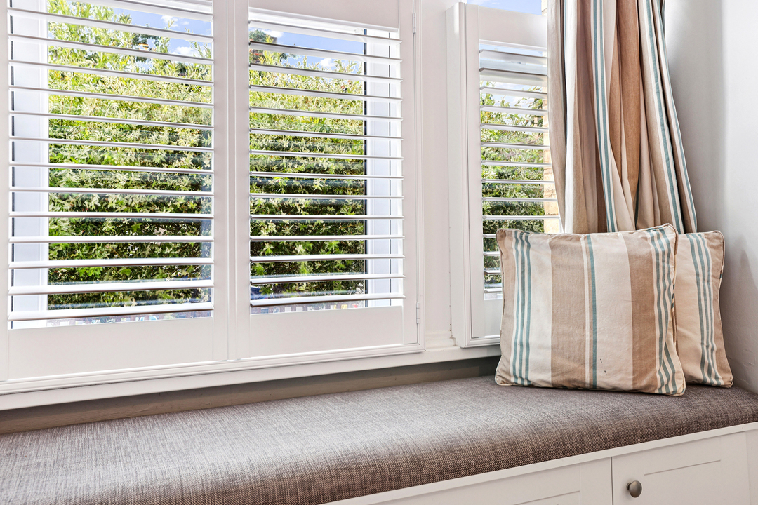 1 bed apartment for sale in Hastings Road, London 12