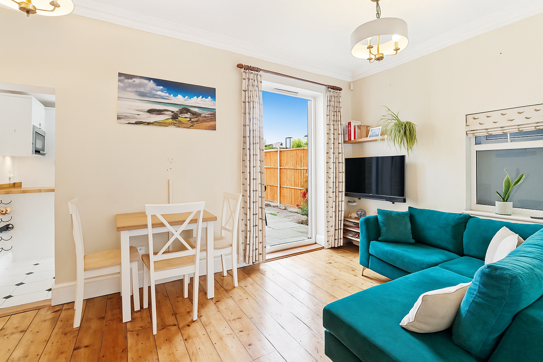 1 bed apartment for sale in Hastings Road, London  - Property Image 3