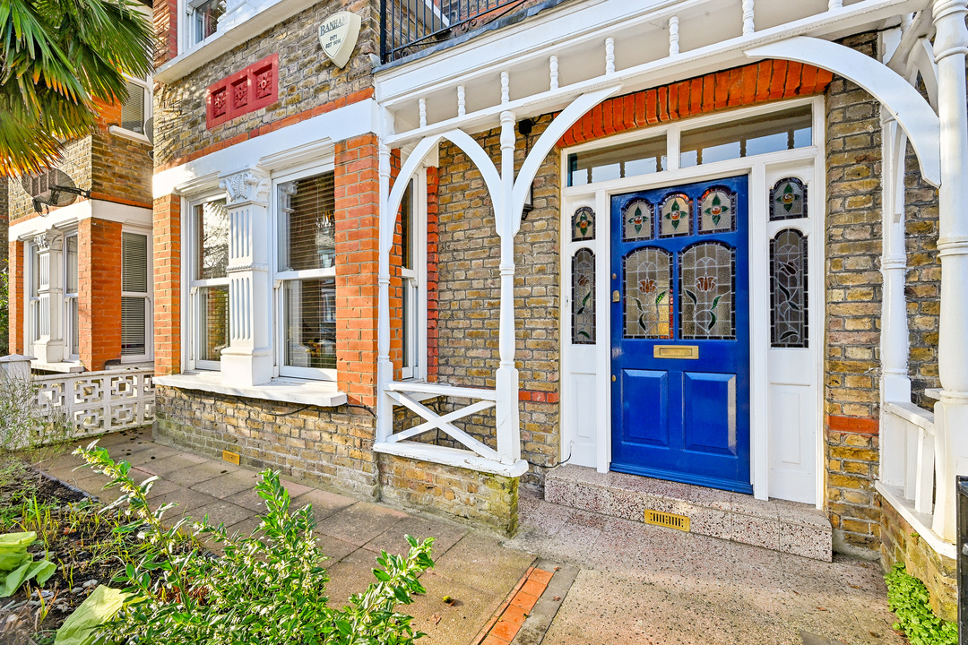 5 bed semi-detached house for sale in Kingsley Avenue, Ealing  - Property Image 21