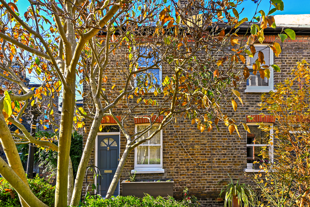 2 bed terraced house to rent in Wrotham Road, Ealing  - Property Image 3