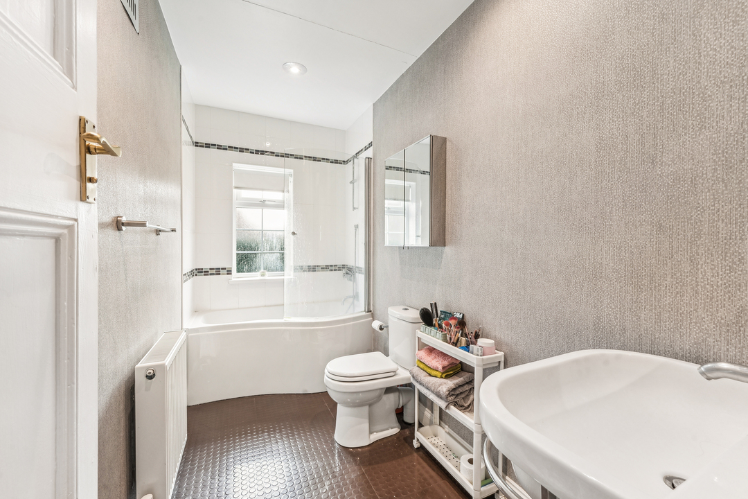 2 bed terraced house to rent in Wrotham Road, Ealing, London, W13 5