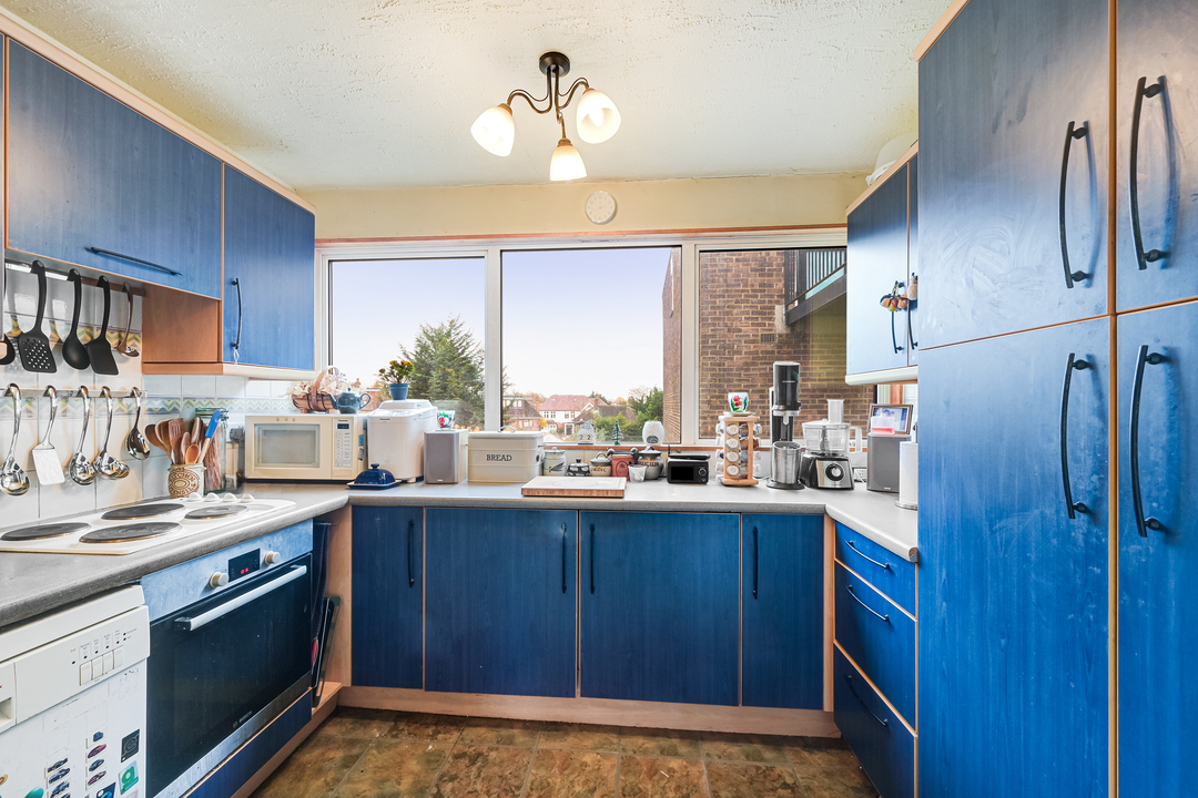 2 bed maisonette for sale in Fairlea Place, Ealing 4