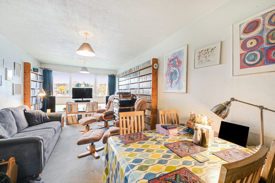 2 bed maisonette for sale in Fairlea Place, Ealing  - Property Image 3