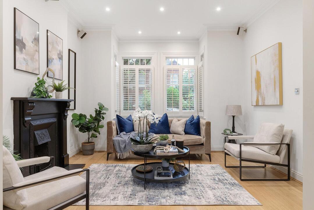 5 bed semi-detached house for sale in Lyncroft Gardens, Ealing 3