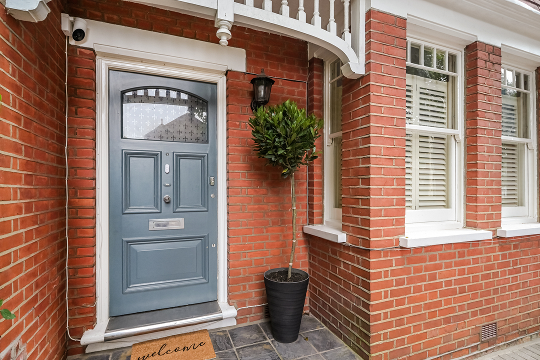 5 bed semi-detached house for sale in Lyncroft Gardens, Ealing  - Property Image 4