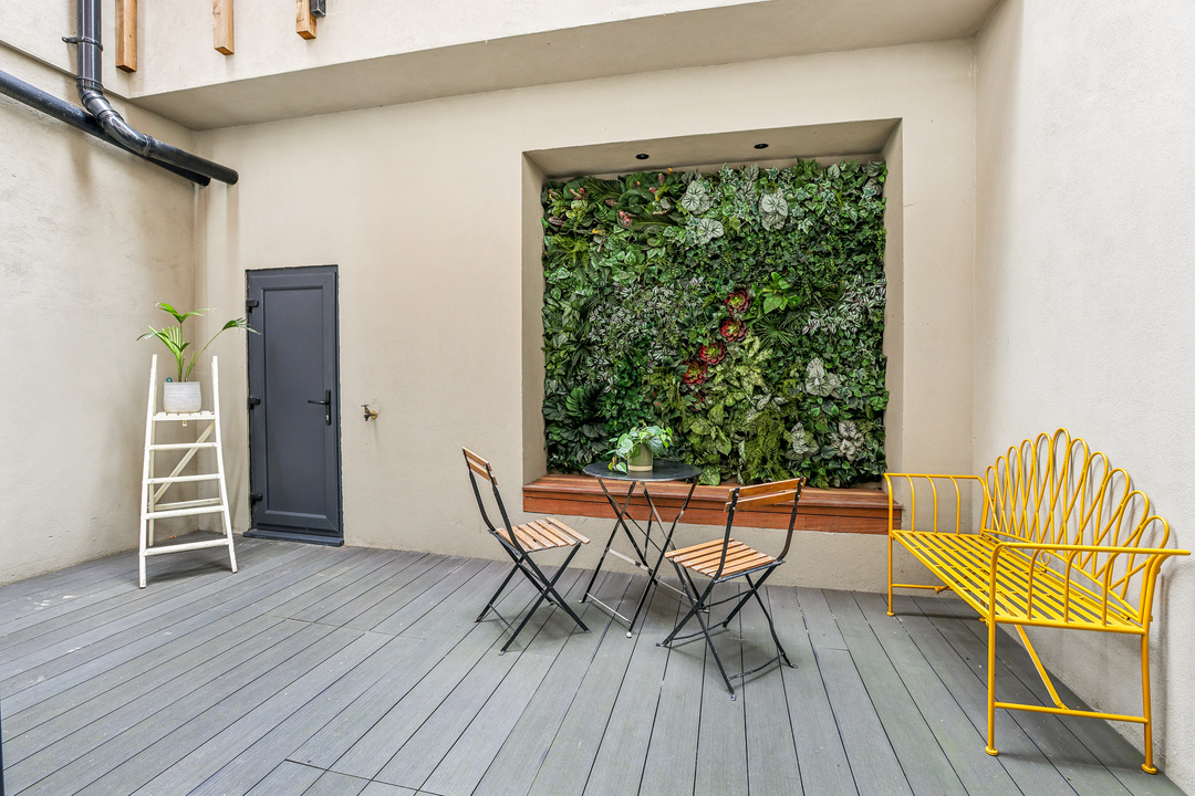 2 bed apartment for sale in Gordon Road, Ealing 18