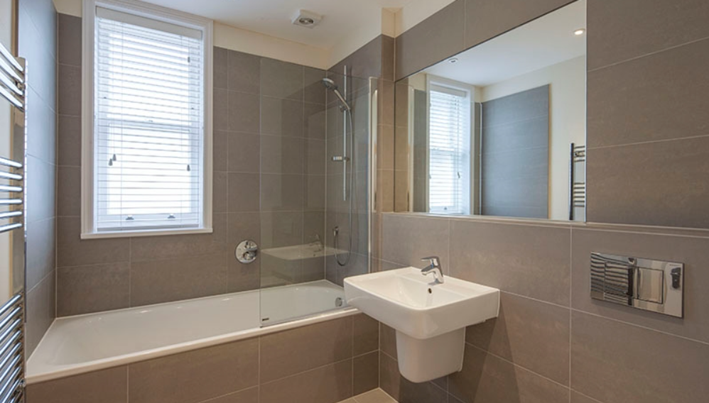 1 bed apartment to rent in Hamlet Gardens, London  - Property Image 2