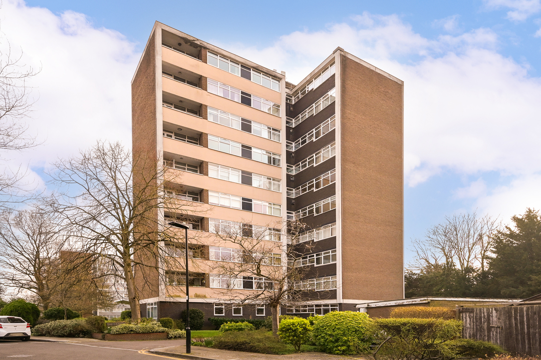 2 bed apartment for sale in The Grange, Ealing  - Property Image 4