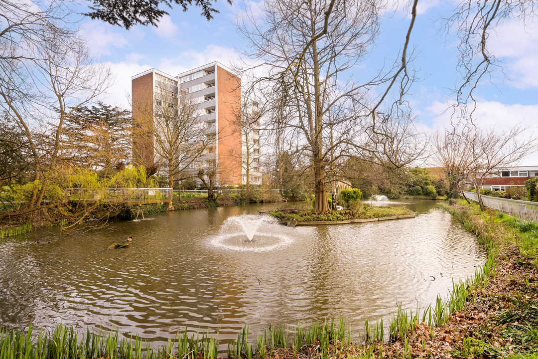 2 bed apartment for sale in The Grange, Ealing - Property Image 1