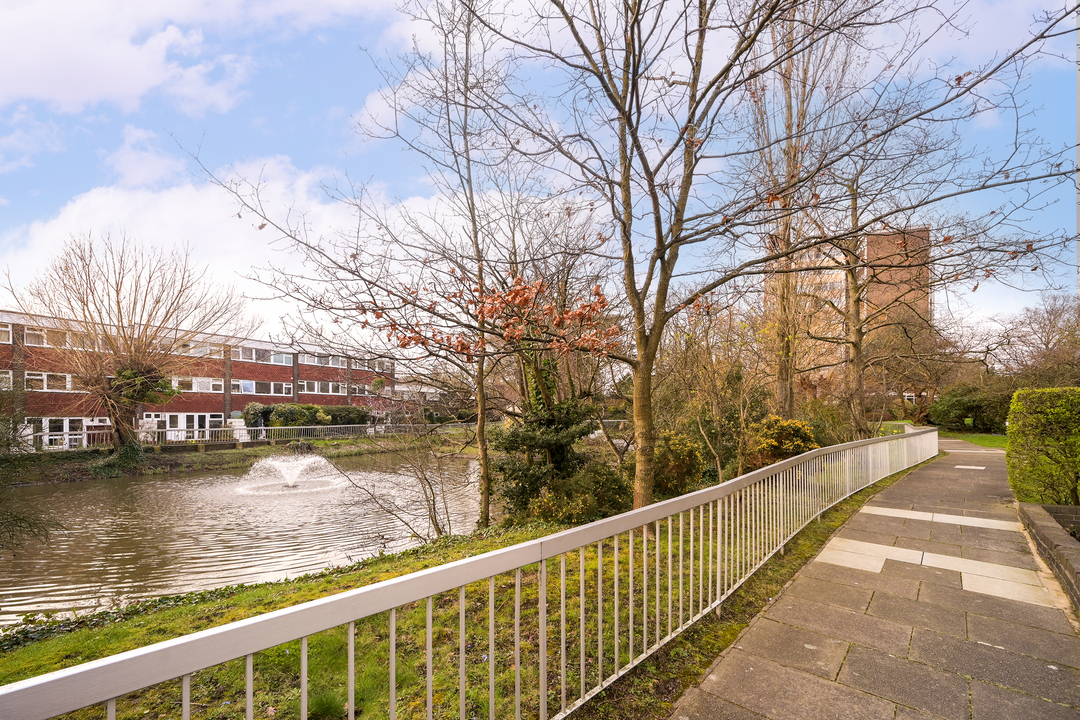 2 bed apartment for sale in The Grange, Ealing  - Property Image 24