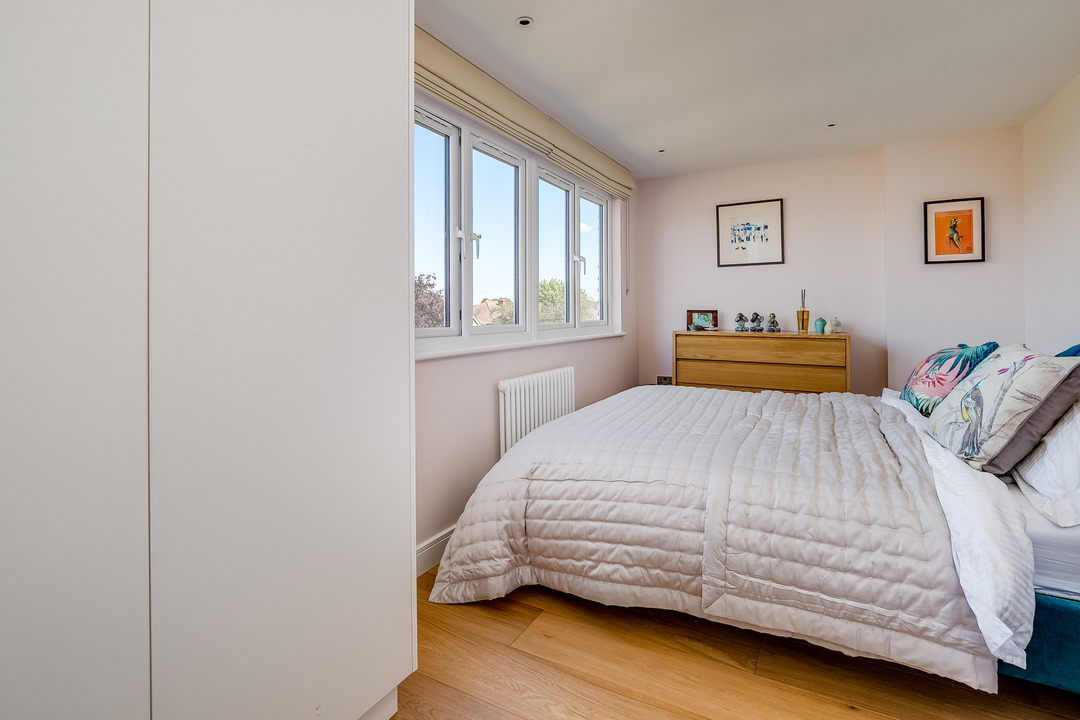2 bed apartment for sale in Burnham Way, Ealing  - Property Image 15