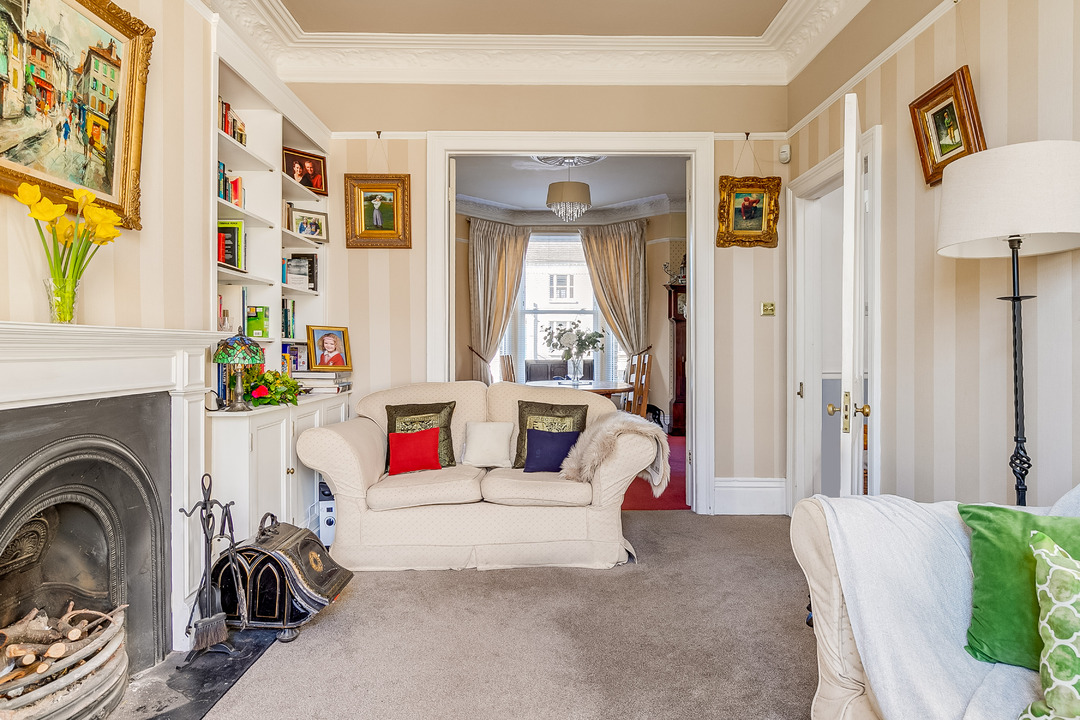 5 bed terraced house for sale in Ealing, London  - Property Image 8