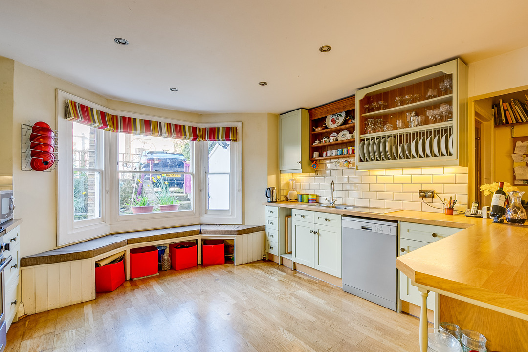 5 bed terraced house for sale in Ealing, London  - Property Image 25