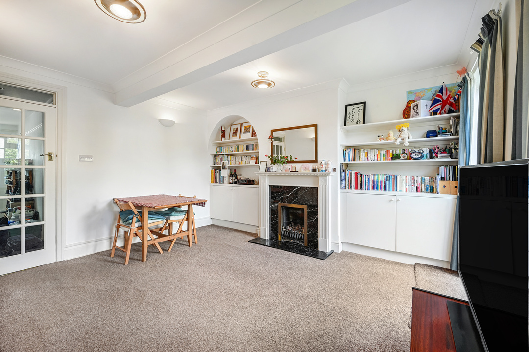 1 bed apartment for sale in Windmill Court, London 3