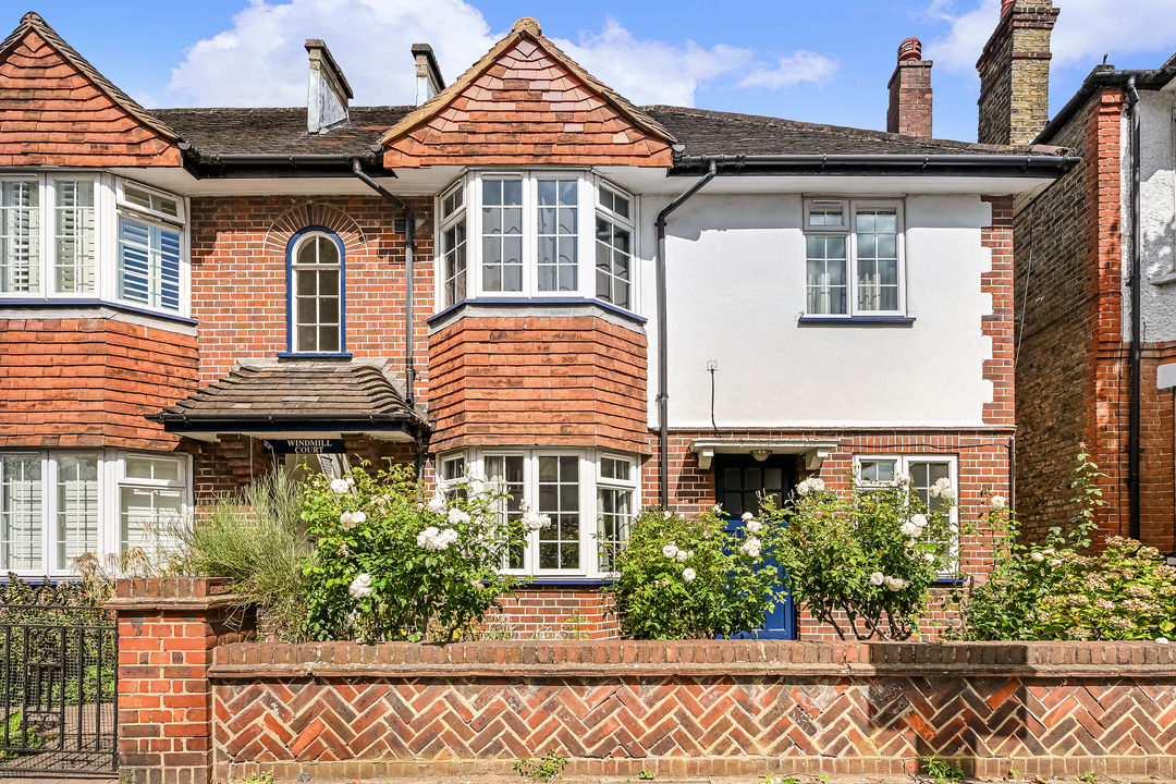 1 bed apartment for sale in Windmill Court, London, W5 4