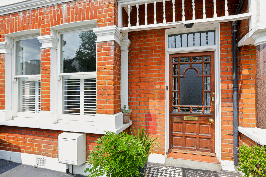 3 bed house to rent in Drayton Gardens, Ealing  - Property Image 4