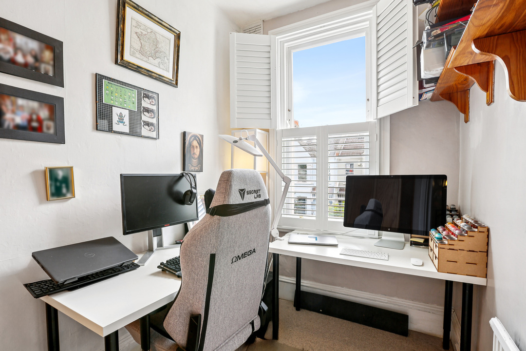 3 bed house to rent in Drayton Gardens, Ealing, London, W13 15