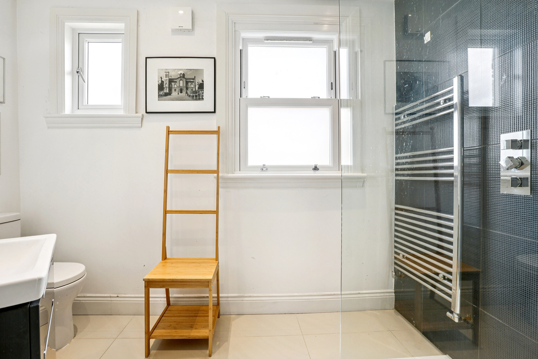 3 bed house to rent in Drayton Gardens, Ealing, London, W13 13