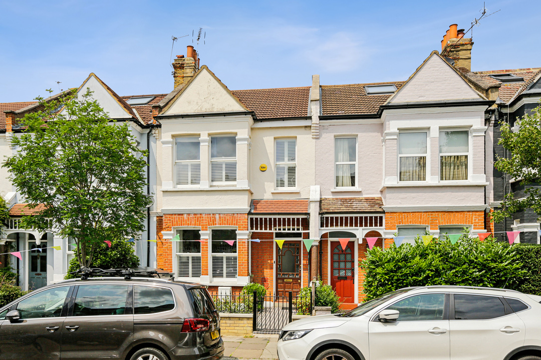 3 bed house to rent in Drayton Gardens, Ealing - Property Image 1