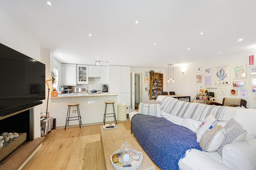 2 bed apartment for sale in Mattock Lane, Ealing  - Property Image 7
