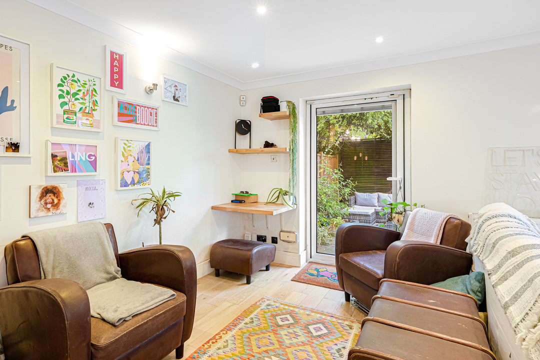 2 bed apartment for sale in Mattock Lane, Ealing 8