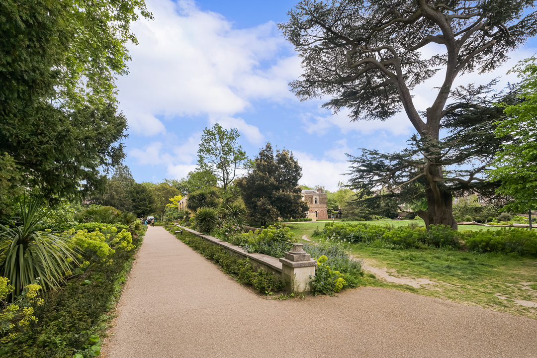 2 bed apartment for sale in Mattock Lane, Ealing 12