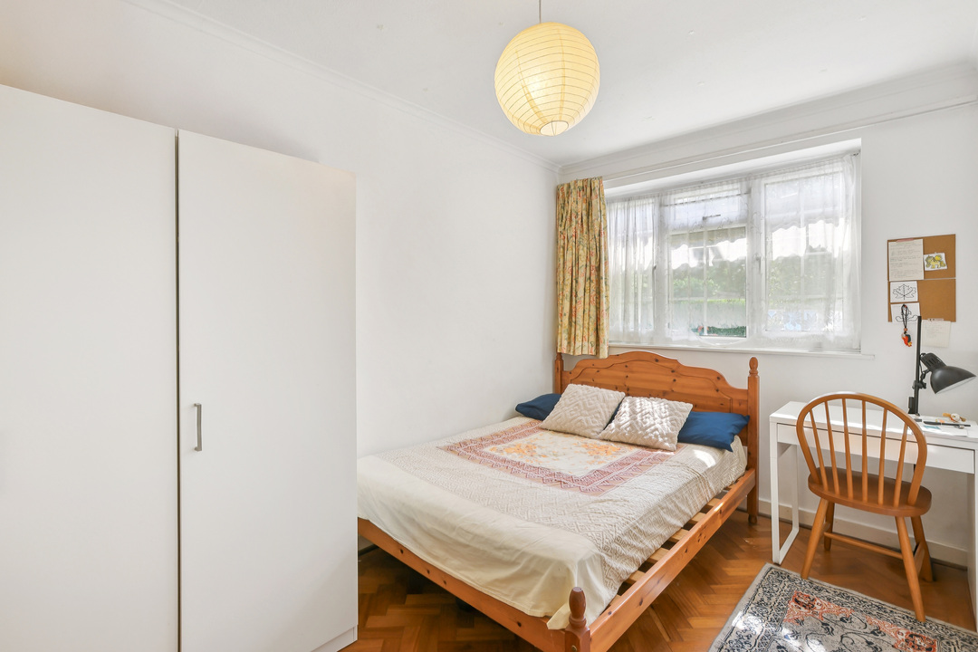 2 bed apartment to rent in Grange Road, Ealing 6