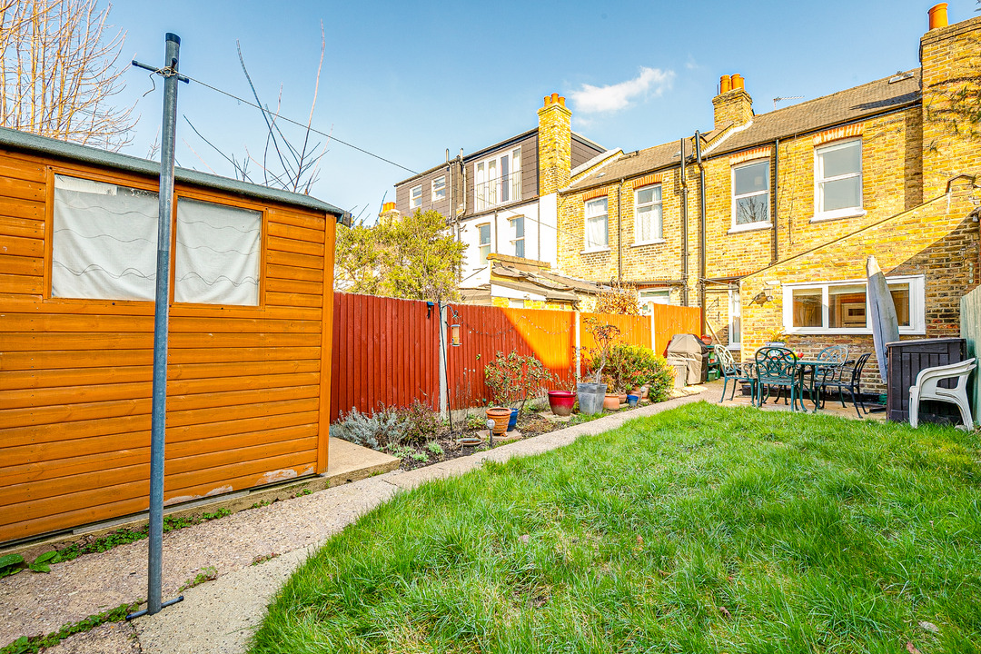 3 bed terraced house for sale in Ealing, London  - Property Image 4