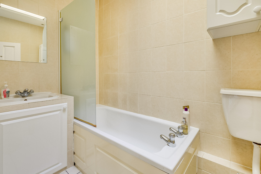 3 bed terraced house for sale in Ealing, London  - Property Image 10