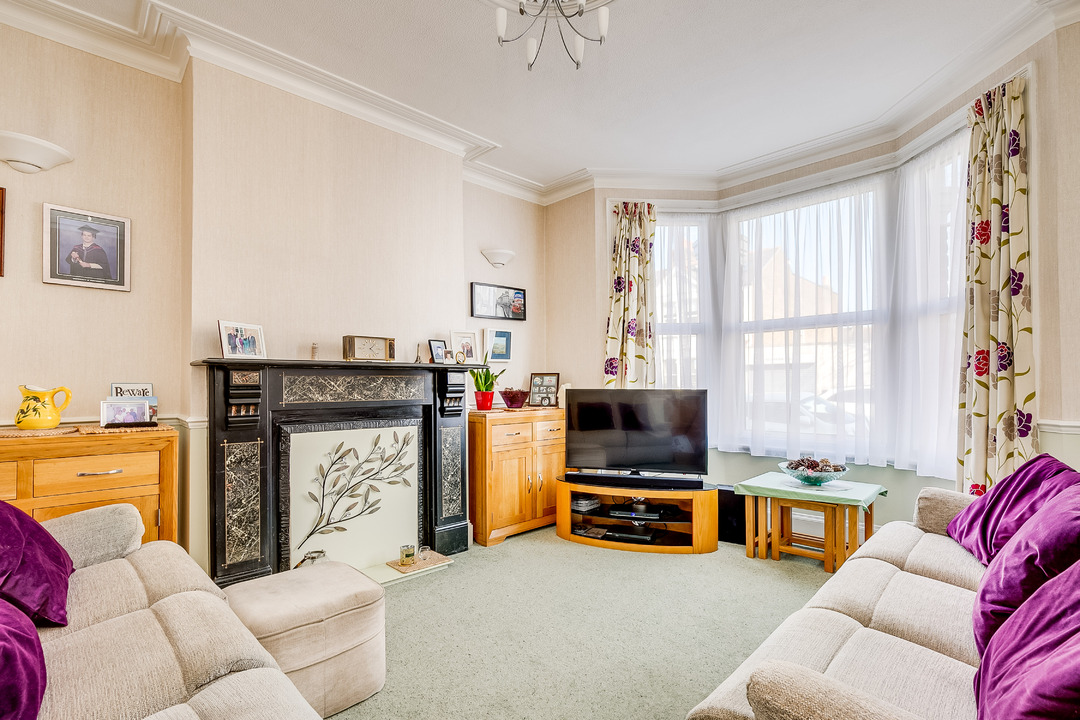 3 bed terraced house for sale in Ealing, London  - Property Image 2