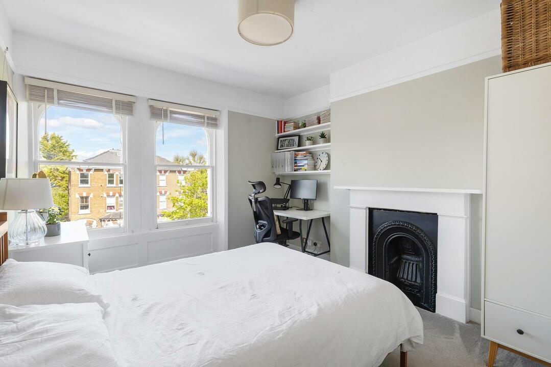 2 bed apartment for sale in Churchfield Road, London  - Property Image 11