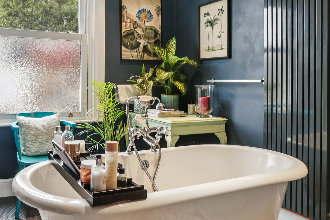 4 bed terraced house for sale in Adelaide Road, London 17