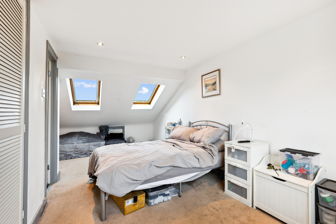 4 bed semi-detached house for sale in Lynton Avenue, Ealing 7