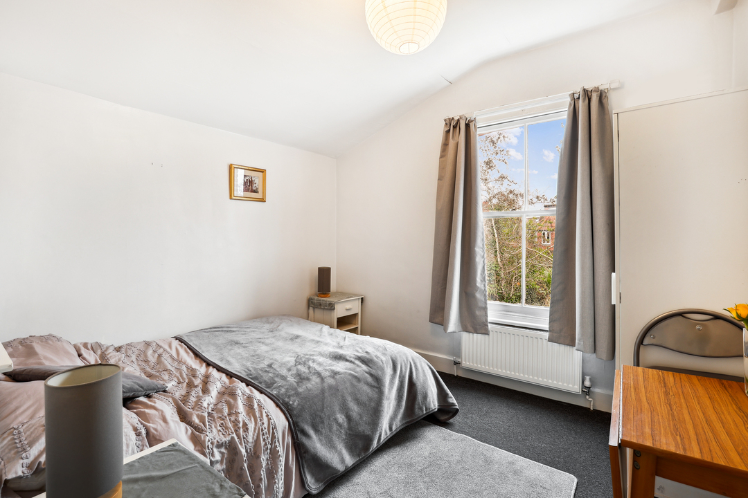 4 bed semi-detached house for sale in Lynton Avenue, Ealing 5