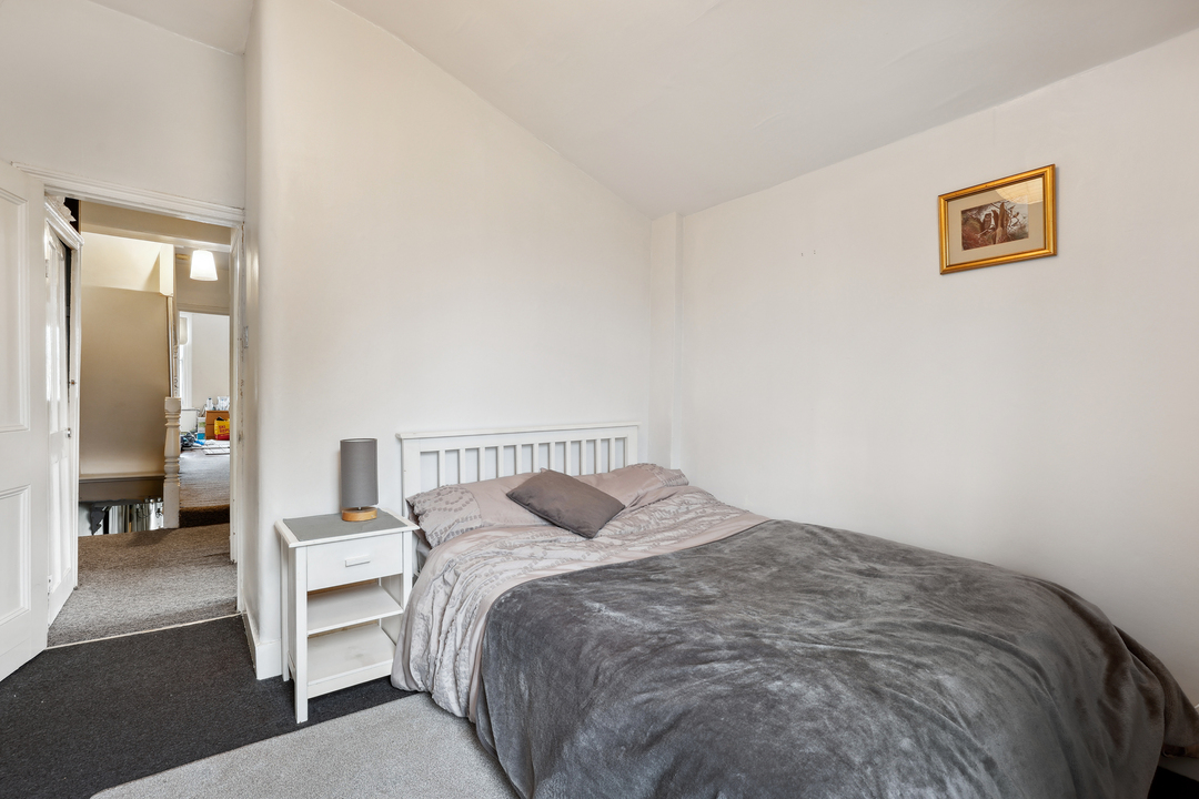 4 bed semi-detached house for sale in Lynton Avenue, Ealing 13