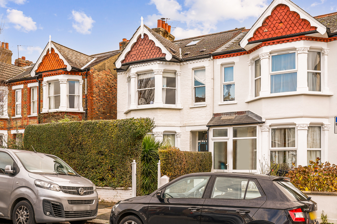 4 bed semi-detached house for sale in Lynton Avenue, Ealing 1