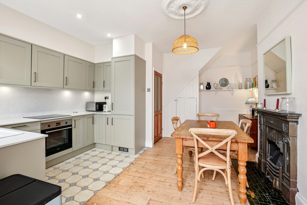3 bed terraced house for sale in Seaford Road, Ealing  - Property Image 6