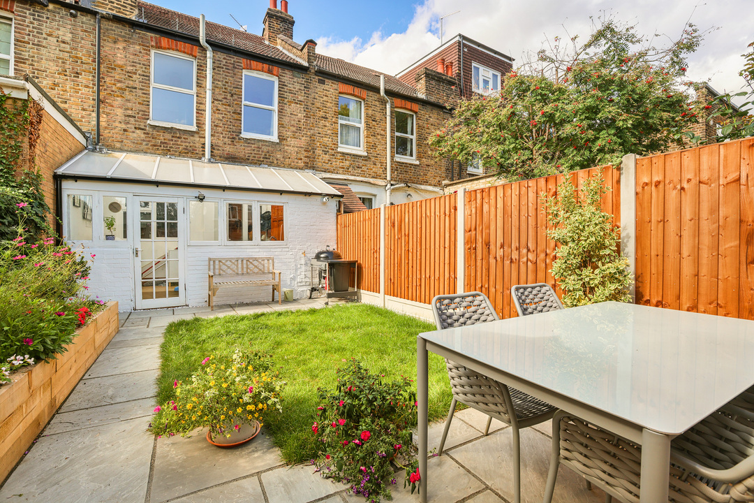 3 bed terraced house for sale in Seaford Road, Ealing  - Property Image 7