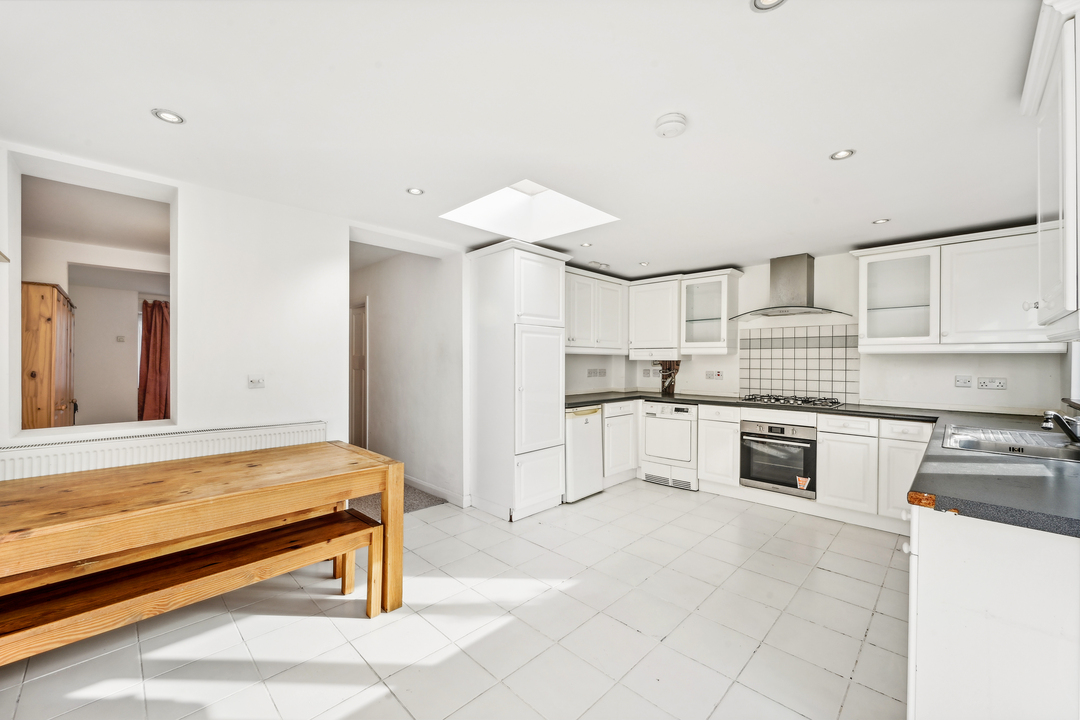 3 bed semi-detached house to rent in Noel Road, Acton  - Property Image 7