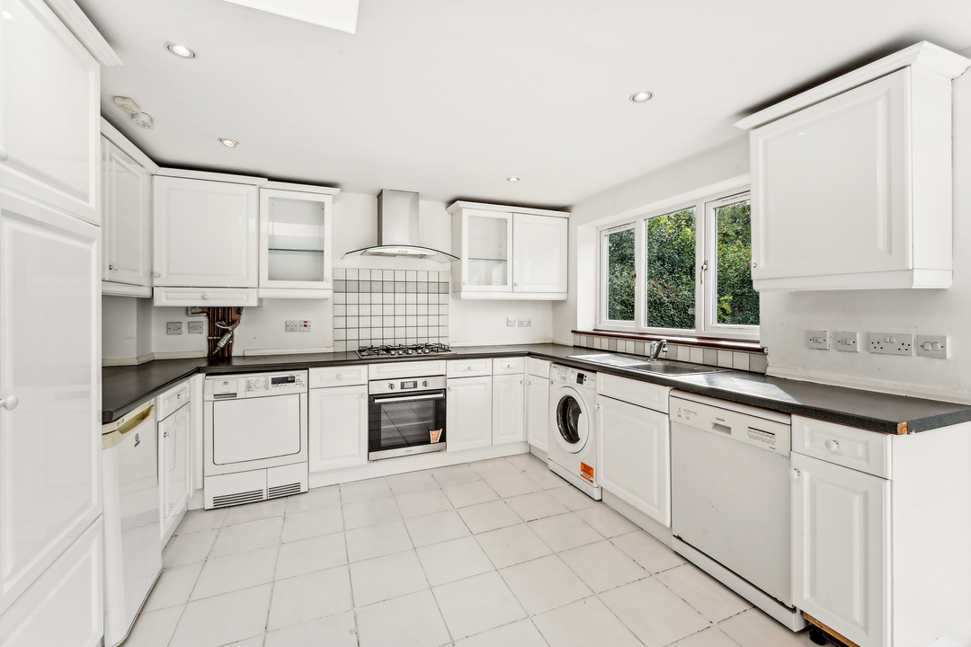 3 bed semi-detached house to rent in Noel Road, Acton  - Property Image 4