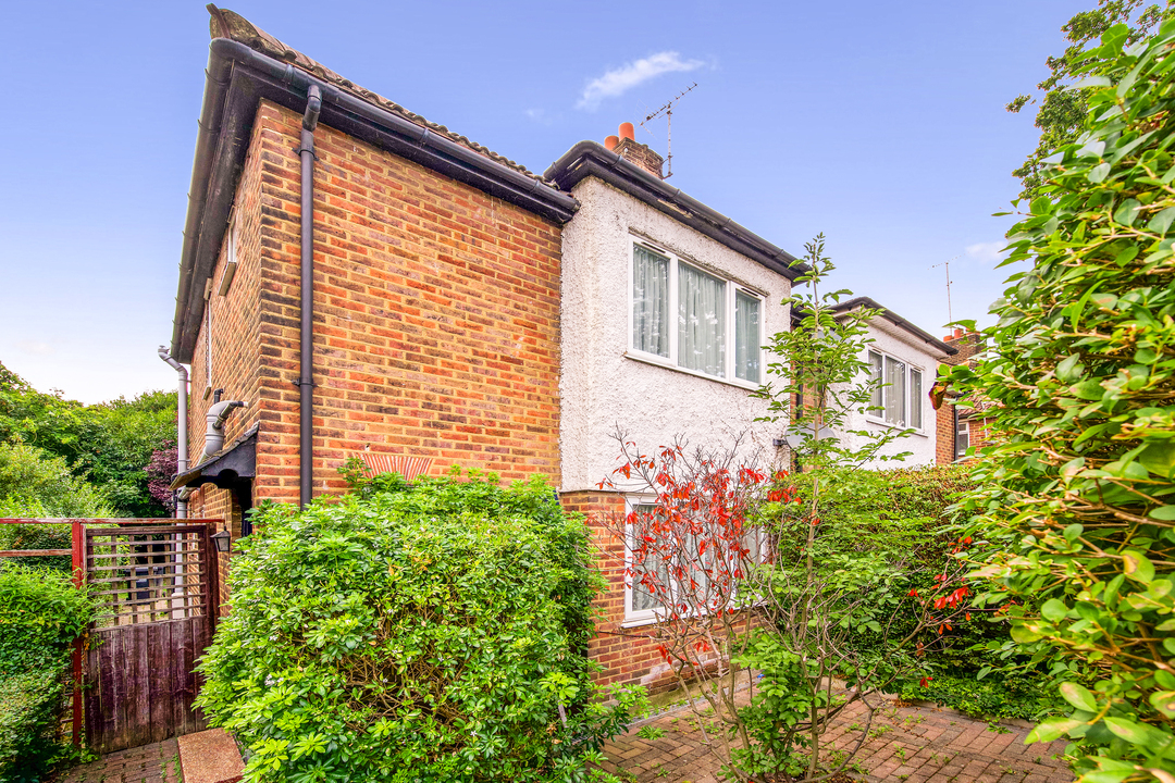 3 bed semi-detached house to rent in Noel Road, Acton  - Property Image 3