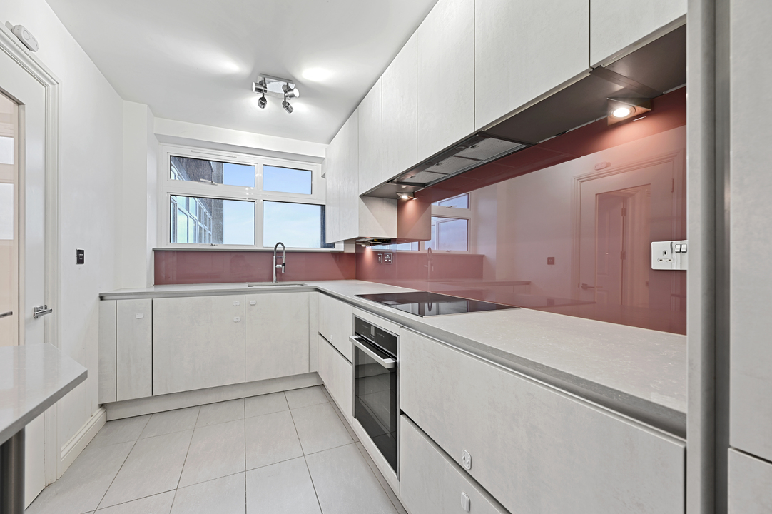 2 bed apartment to rent in The Grange, The Knoll, Ealing, London, W13 1