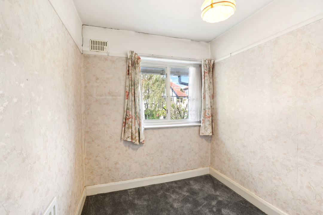 3 bed terraced house for sale in Princes Avenue, Acton, London, W3 5